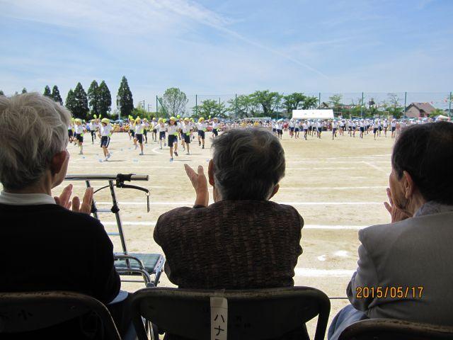 5月17日　青木小学校の運動会へ行ってきました。