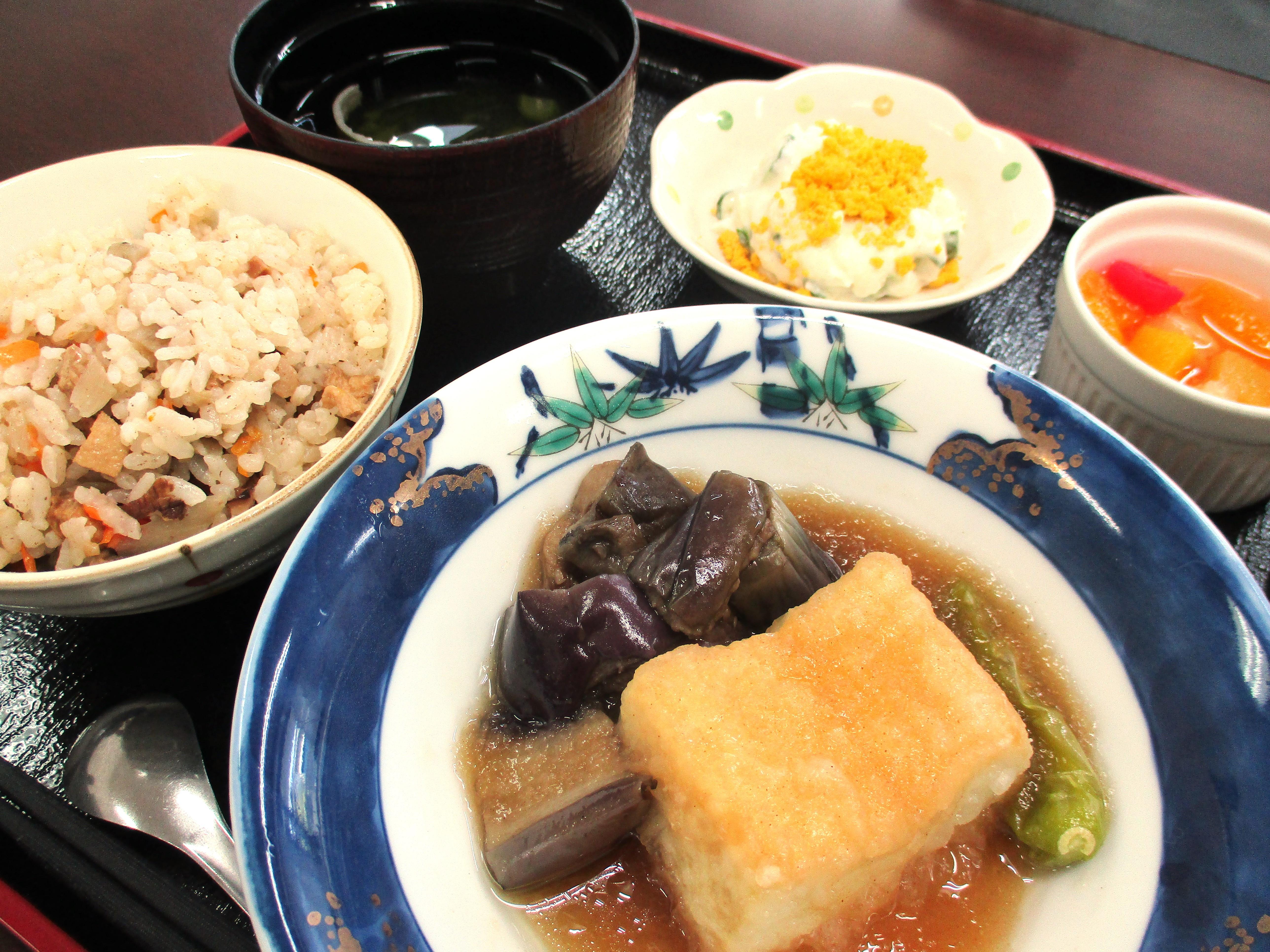 手作り料理でご入居者様の毎日を彩る～パールヴィラ太宰府のこだわり～