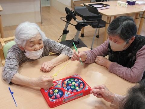 謹んで新年のご挨拶を申し上げます。