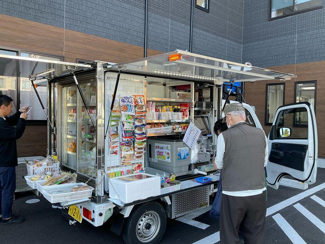 移動販売がやってきました！🛍️🍙🍱🌭🥐🍌🍊